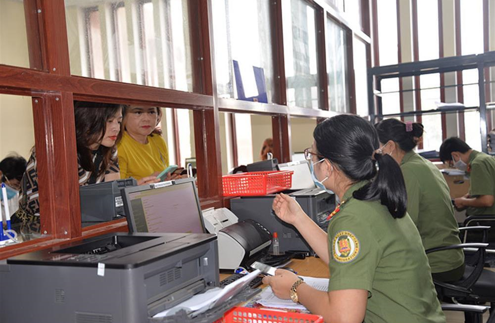 Công bố một số thủ tục hành chính trong lĩnh vực quản lý xuất nhập cảnh thuộc thẩm quyền giải quyết của Bộ Công an
